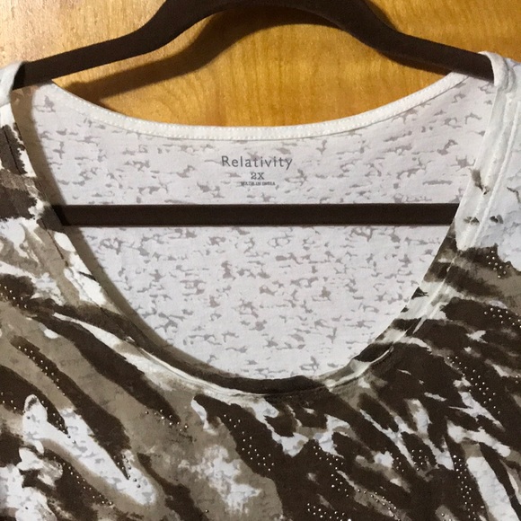 Womens top - Picture 3 of 3